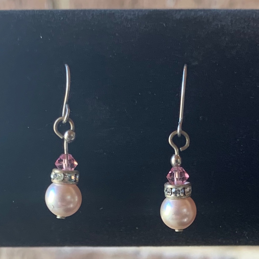 Dangle earrings